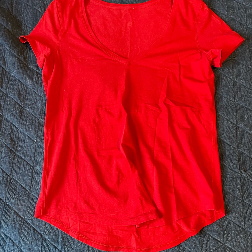 Lululemon red love v-neck tshirt size 4